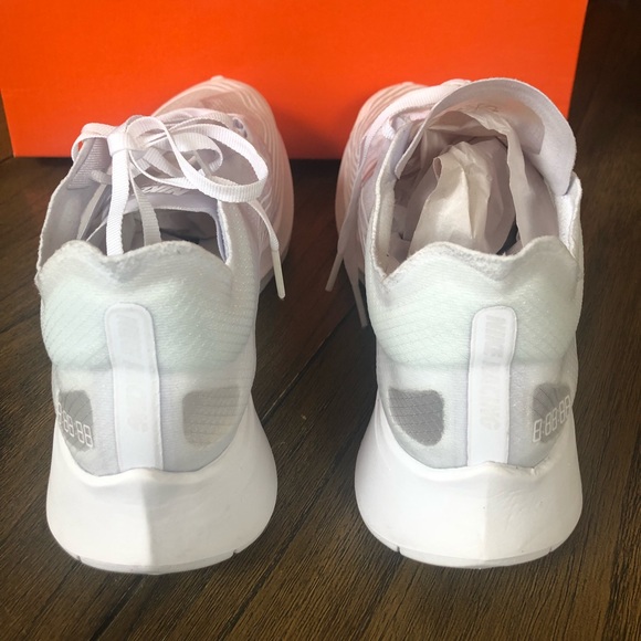 Nike Zoom Fly white running Sneaker - Picture 6 of 8